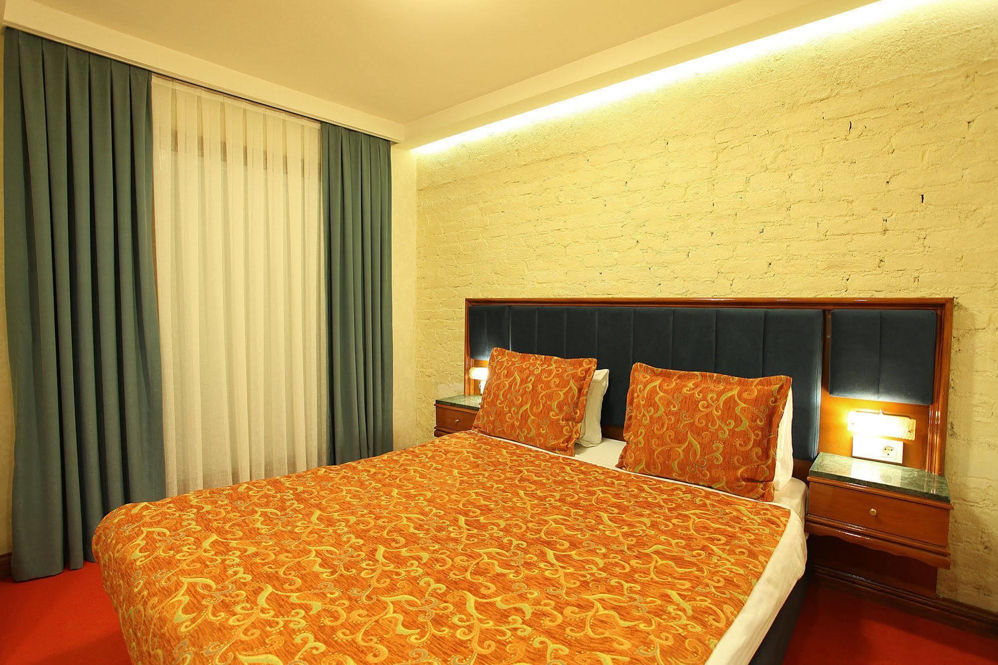 Moss Suites Hotel Istanbul Exterior photo